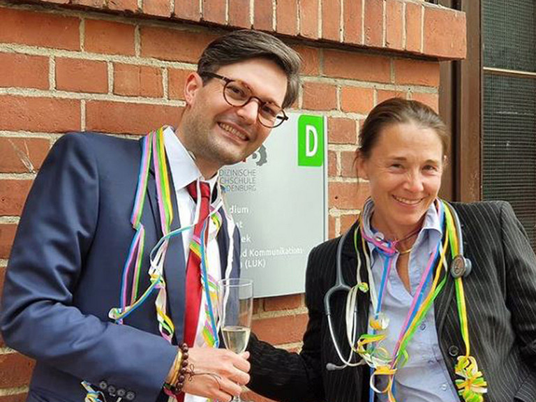 Immanuel Klinikum Bernau Herzzentrum Brandenburg - Staatsexamen-Premiere an der MHB - Absolventen