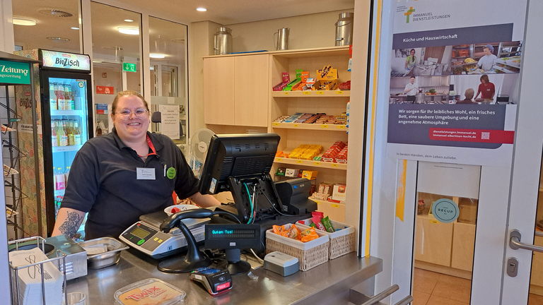 Immanuel Albertinen Diakonie - Nachricht - Woche der Hauswirtschaft - Auszubildende in Kiosk