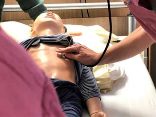 Immanuel Klinik Ruedersdorf | Nachricht| Kindern im Notfall optimal helfen – Immanuel Kliniken proben mit PAEDISM Simulationstraining